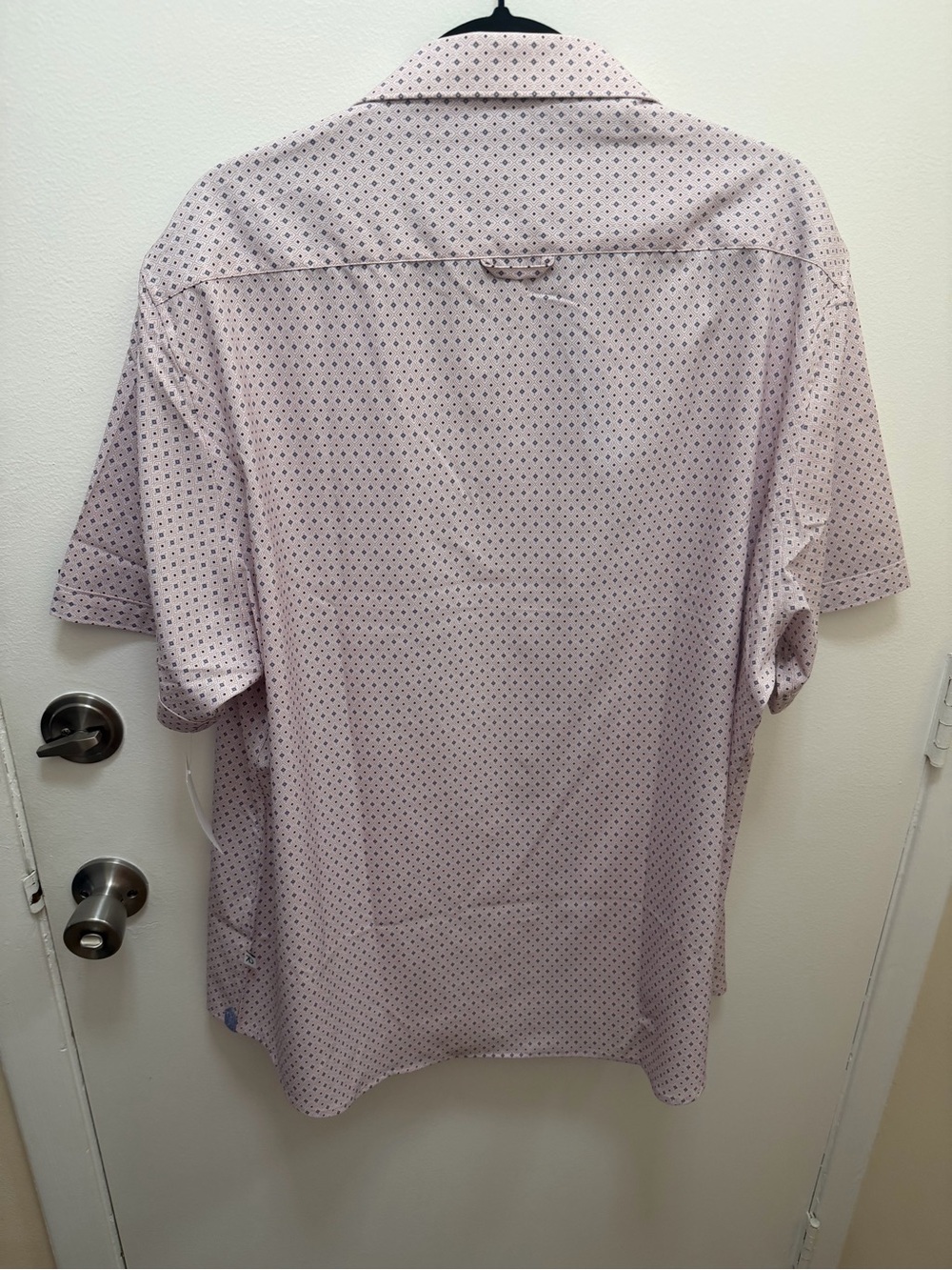 7 Diamonds Men's Light Pink Short Sleeve Button Down with Micro Pattern - Picture 9 of 12